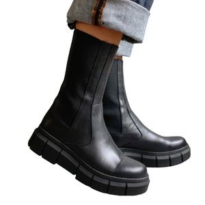 Alohas Black Leather Platform Chelsea Combat Boot in Armor Black